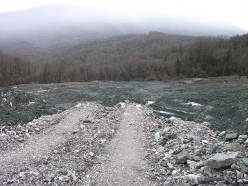 (2011.01.18) Панорама свалки буровых отходов