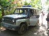 Задержанных привезли к зданию суда