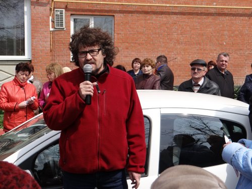 (2015.04.18) На митинге в защиту Карасунов выступает Андрей Рудомаха