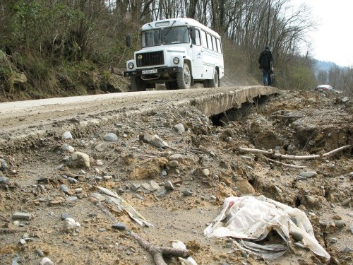 (2009.03.25) Незаконное строительство совмещенной дороги Адлер-Красная поляна