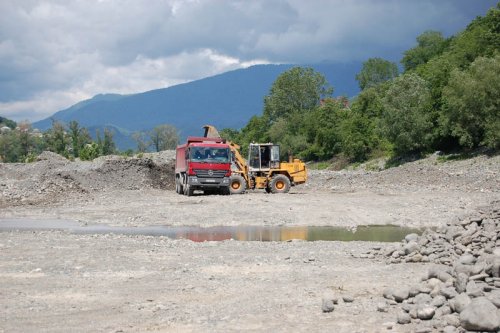 (2009.06.04) Строительство совмещенной дороги Адлер-Красная Поляна