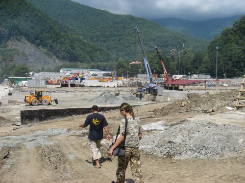 (2009.08.16) Строительство и вырубки леса в районе южного портала тоннеля №5 совмещенной дороги Адлер-Красная Поляна