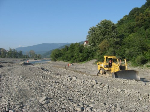 (2009.08.17) Строительство совмещенной дороги Адлер-Красная Поляна нарушает гражданские права семьи Галстян