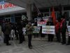 Митинг на площади перед Музыкальным театром