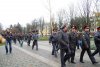 Строй милиционеров в "хвосте" колонны демонстрантов