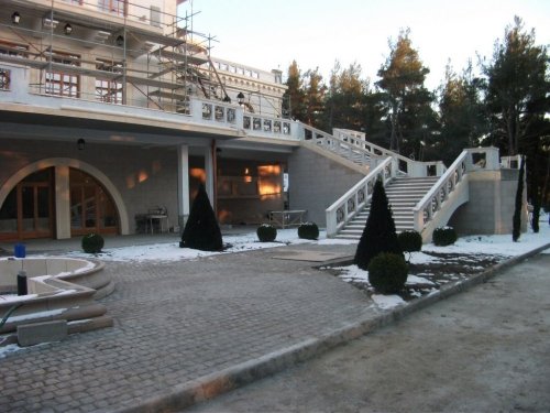(2011.02.16) Активисты ЭкоВахты посетили "Дачу Патриарха РПЦ" в селе Дивноморское (Геленджик)