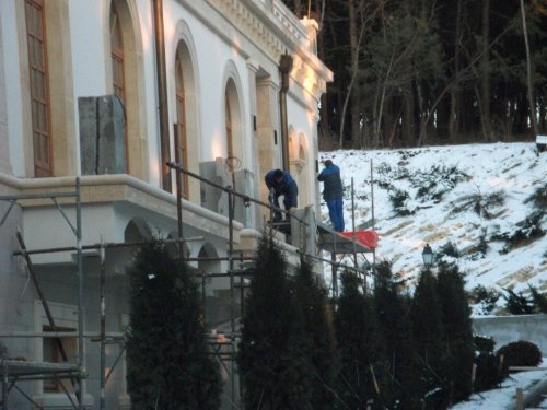 (2011.02.16) Активисты ЭкоВахты посетили "Дачу Патриарха РПЦ" в селе Дивноморское (Геленджик)