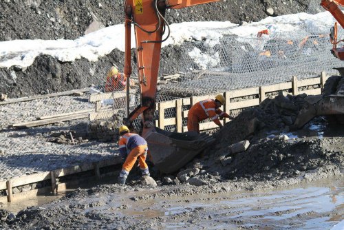 (2011.02.22) "Газпром" убивает заповедные реки Ачипсе и Лаура