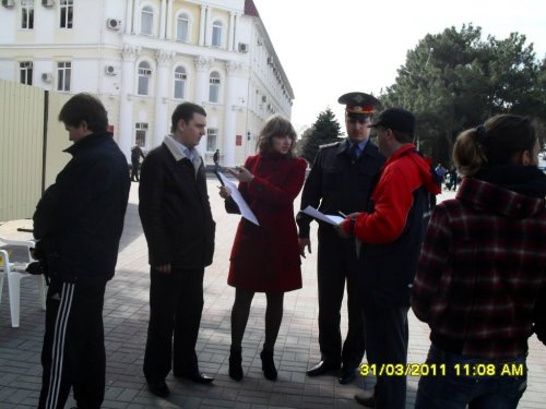 (2011.03.31) Экологические пикеты в Геленджике