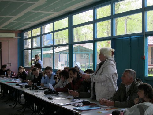 (2011.05.07) Выступает Евгения Шиневская (Приморско-Ахтарск)