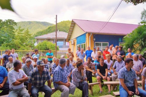 Сход жителей в ауле Большой Кичмай