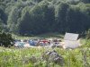 Склад строительного оборудования на границе леса