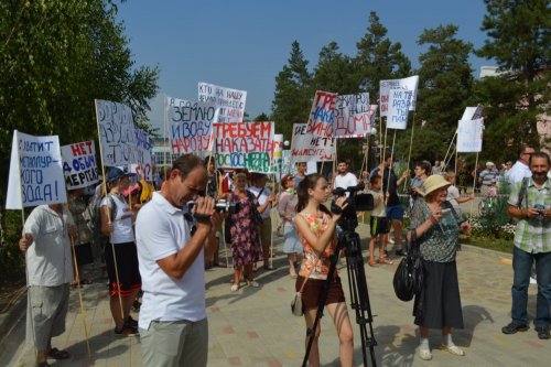 В Абинске состоялся митинг против добычи мергеля в Шапсугском районе