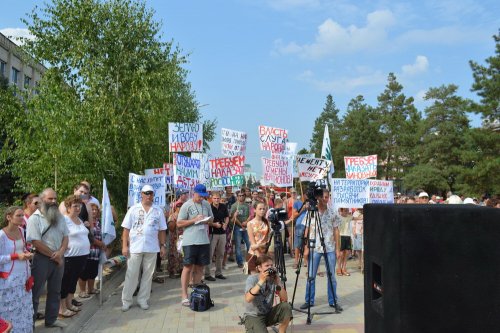 В Абинске состоялся митинг против добычи мергеля в Шапсугском районе