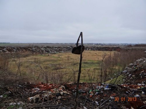 Свалка возле станицы Журавская