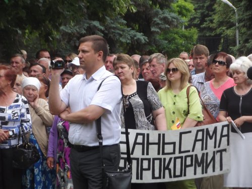 Митинг в Тбилисской против стороительства химзавода