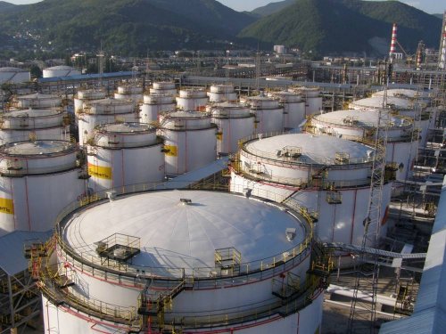 Нефтеперерабатывающий завод в Туапсе