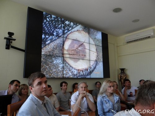 (2014.05.24) Встреча общественности с главой г. Краснодара по поводу вырубки деревьев на ул. Красной