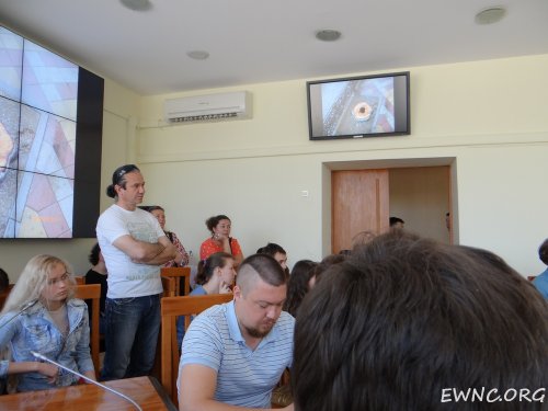 (2014.05.24) Встреча общественности с главой г. Краснодара по поводу вырубки деревьев на ул. Красной