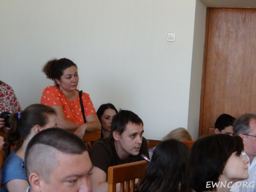 (2014.05.24) Встреча общественности с главой г. Краснодара по поводу вырубки деревьев на ул. Красной