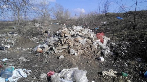 (04.02.2015) Свалка рядом с дачами "Союз" в Усть-Лабинске после того, как ее "убрал" мэр Анпилогов