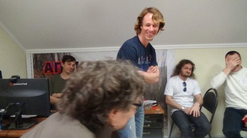 На конференции обсуждается вопрос приема в члены ЭВСК Павла Суганеева