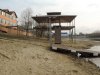 Незаконно построенный павильон на берегу Затона напротив ресторана "Станъ"