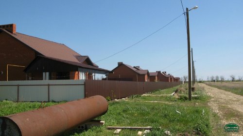 (2015-04-24) Дома для переселенцев из Чушки, построенные в поселке Ильич