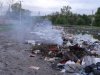 Несмотря на прошедший дождь, на свалке что-то горит