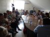 Представитель Общественного совета микрорайона Юбилейный Светлана Минц читает свои предложения в проект обращения к Кондратьеву