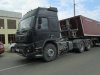 Большегрузные автомобили в центре Тамани