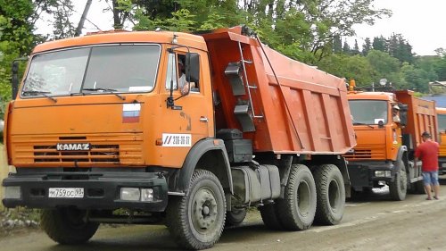 Полицейская спецоперация возле свалки в селе Черешня