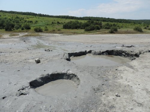 Грязевой вулкан Карсов