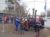 Краснодар, Ростовское шоссе. Встреча протестующих против вырубки зеленой полосы жителей с чиновниками