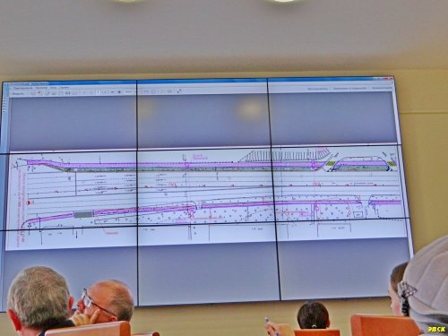Схема спорного участка дороги А-136, которую повесили на совещании, отличается от схемы в материалах проектной документации
