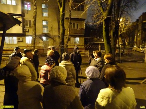 Ростовское шоссе, собрание жителей, протестующих против вырубки