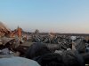 Мусор, попадающий на эту свалку, не проходит никакой сортировки