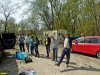 Место встречи активистов у входа в лесопарк Красный Кут, но в самом лесопарке деревья посадить не удалось
