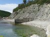 Забор, который преграждает проход по берегу к даче Ремезкова, остался, но калитка в нем убрана