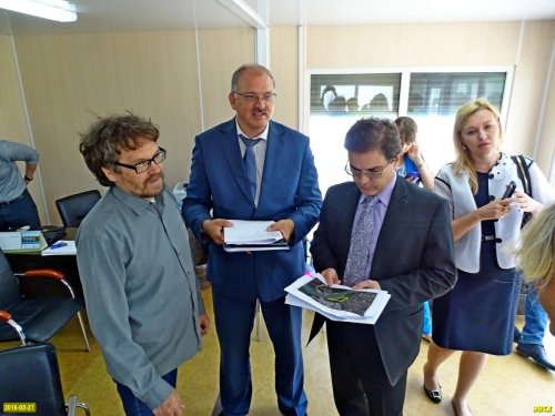 Рудомаха, Мазурок и Усенко обсуждают вопрос было ли законным строительство ЖК "Белые паруса" на месте зеленой зоны