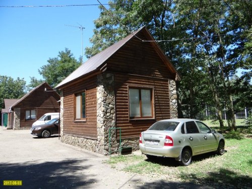 "Дачу Ремезкова" на реке Кочеты. Домики для охраны