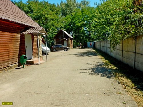 "Дача Ремезкова". Домики охраны