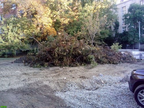 "Благоустройство" дворов на улице Тургенева в Краснодаре