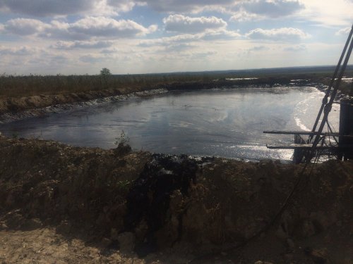 Опасные отходы сливают на сельхозземли под видом "инновационной биоутилизации"