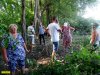 Жители заняли зону вырубки, чтобы не допустить ее возобновления