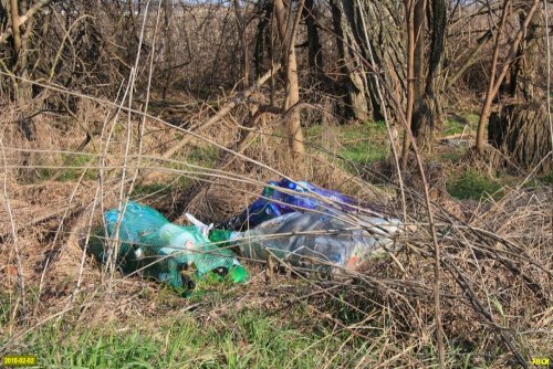 Разбитая большегрузами улица Яблоневая в СНТ "Урожай"