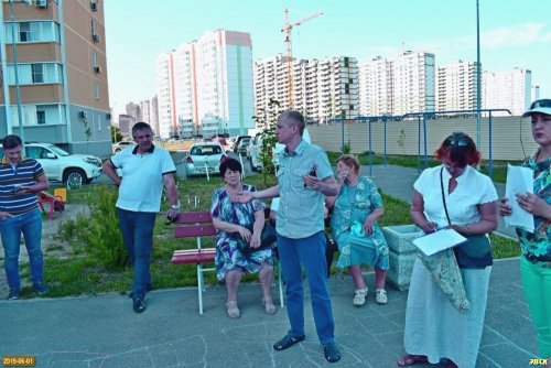 Житель микрорайона рассказывает о проблемах с медицинским обеспечением