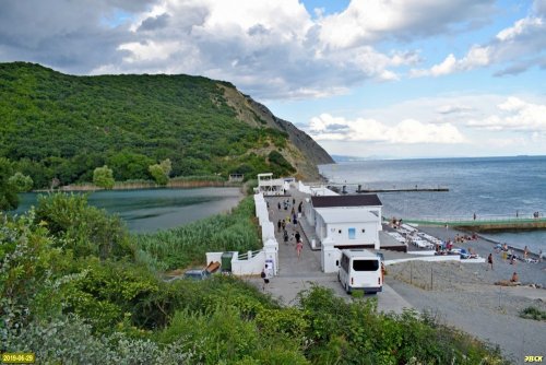 "Abrau Beach" незаконно построен на землях лесного фонда и Абрауского заказника