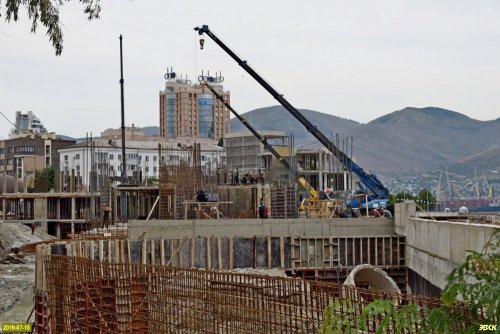 Коммерческая застройка городского пляжа в Новороссийске