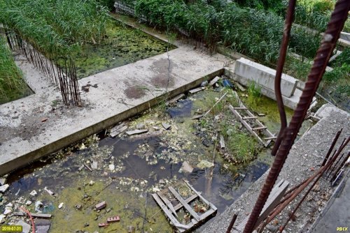 Фундаменты ЖК "Курортный берег" постепенно уходят в воду